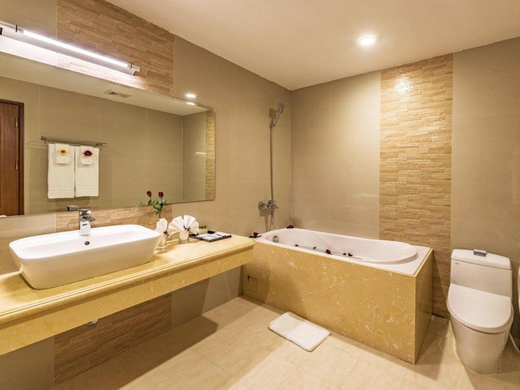 Lam Giang Hotel Vinh Zewnętrze zdjęcie