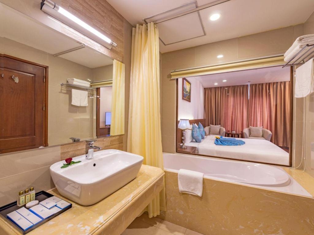 Lam Giang Hotel Vinh Zewnętrze zdjęcie