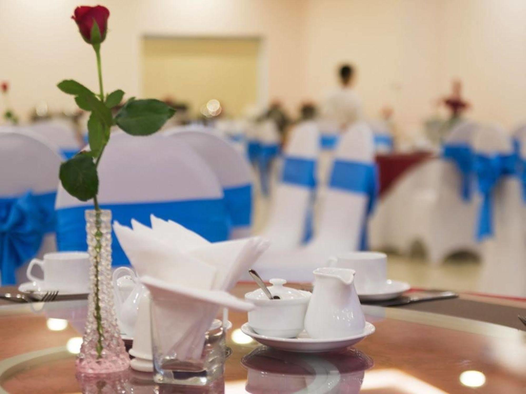 Lam Giang Hotel Vinh Zewnętrze zdjęcie