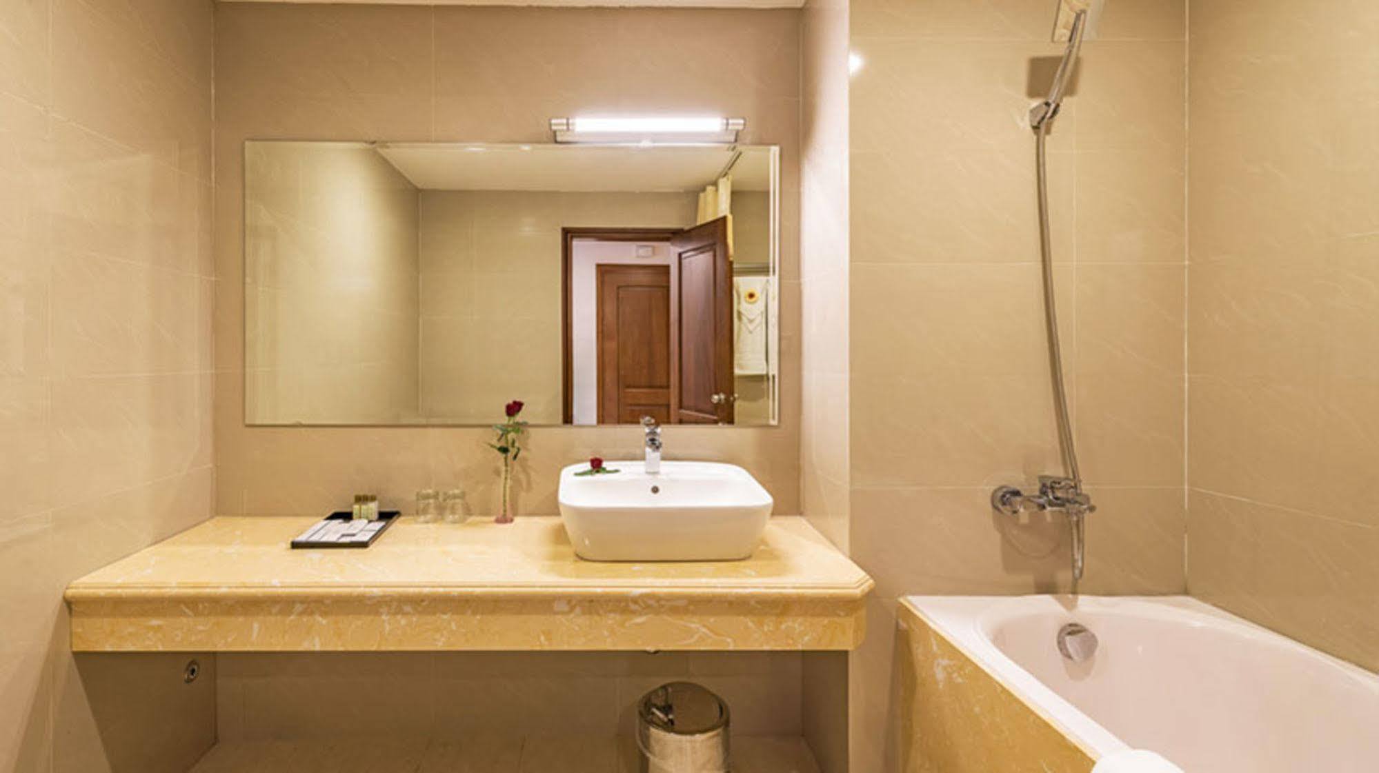 Lam Giang Hotel Vinh Zewnętrze zdjęcie