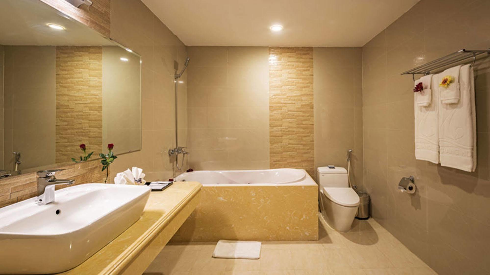 Lam Giang Hotel Vinh Zewnętrze zdjęcie