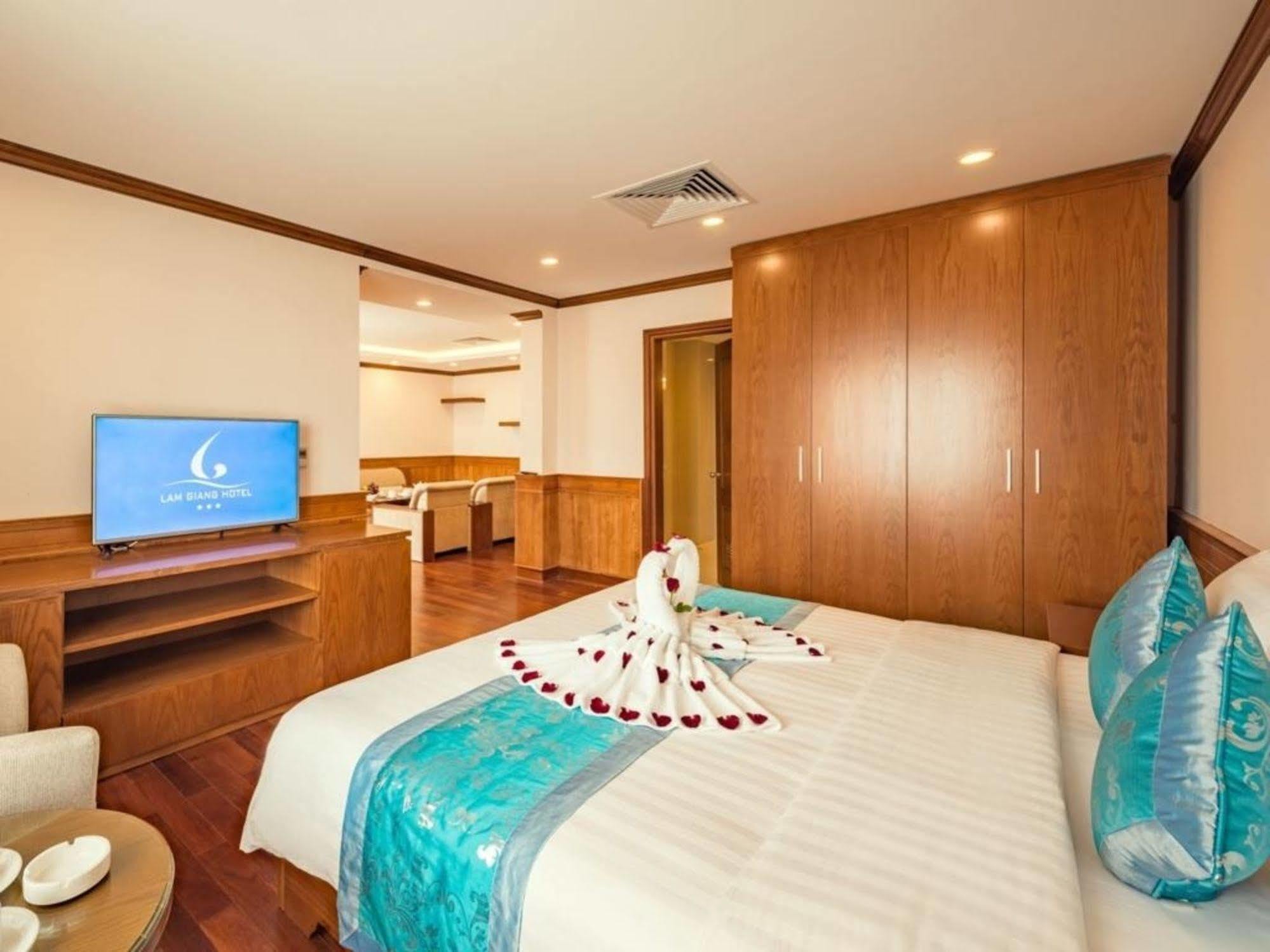 Lam Giang Hotel Vinh Zewnętrze zdjęcie